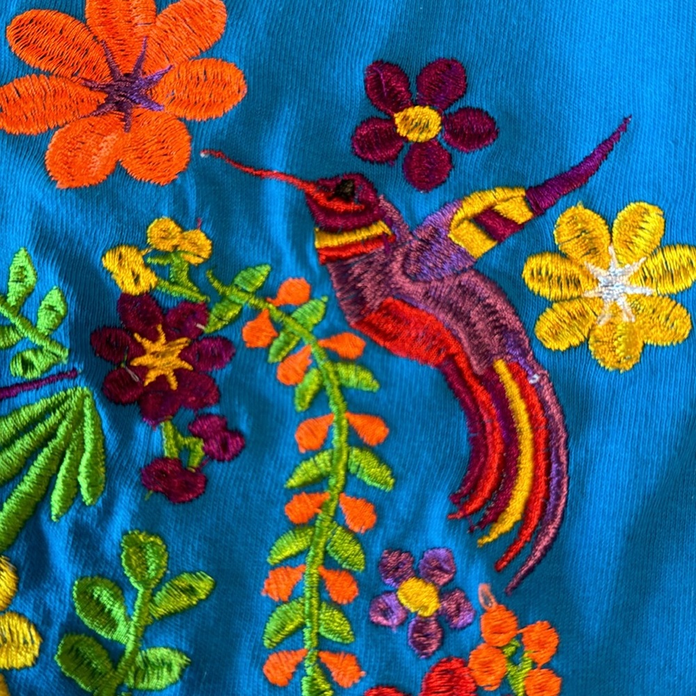Artesanal Mexican Embroidered Top - Picture 7 of 7